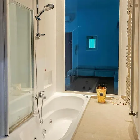 Apartment Guesthost - Modern With Hot Tub Milan