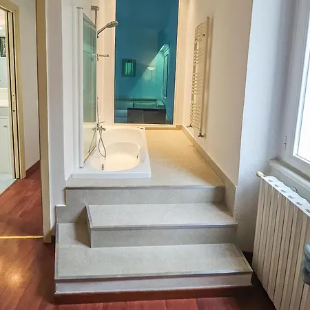 Apartment Guesthost - Modern With Hot Tub Milan